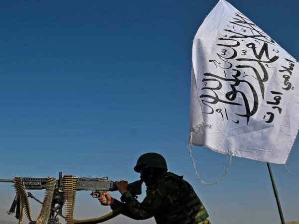 In the threat of a response, the Taliban to recruit suicide bombers in the armed forces