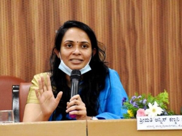 Annies Kanmani Joy IAS Officer Wiki ,Bio, Profile, Unknown Facts and Family Details revealed