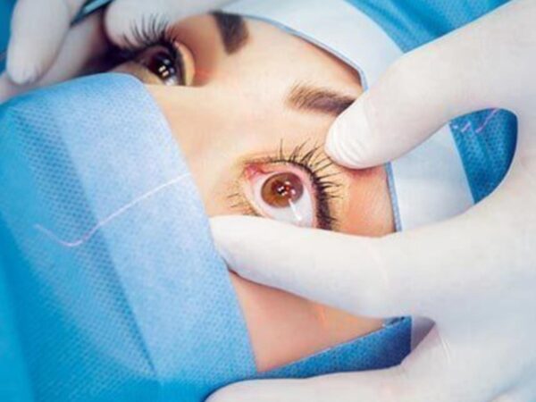 3 Live Botflies Removed From American Woman's Eye At Delhi Hospital
