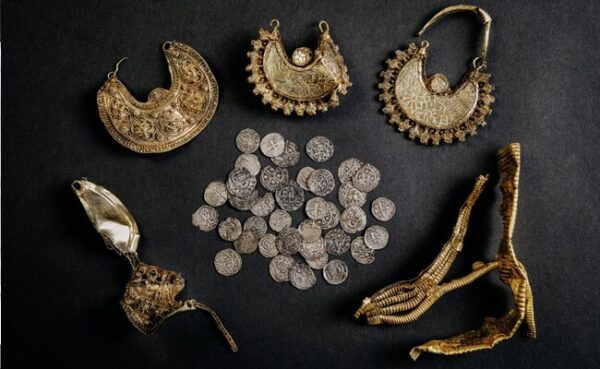 1,000-Year-Old Medieval Golden Treasure Discovered in Netherlands